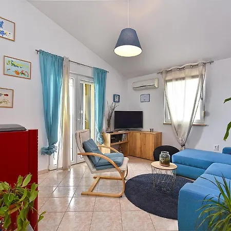Apartman Natasa 1718 Fondole
